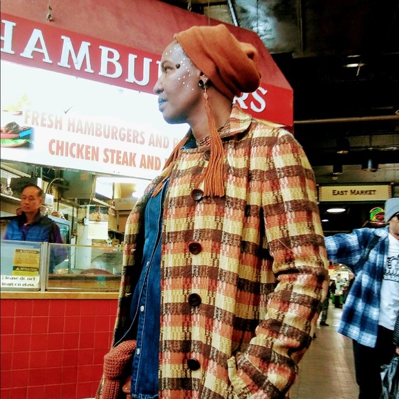 Meet your Posher, Lynette - Picture 2 of 2